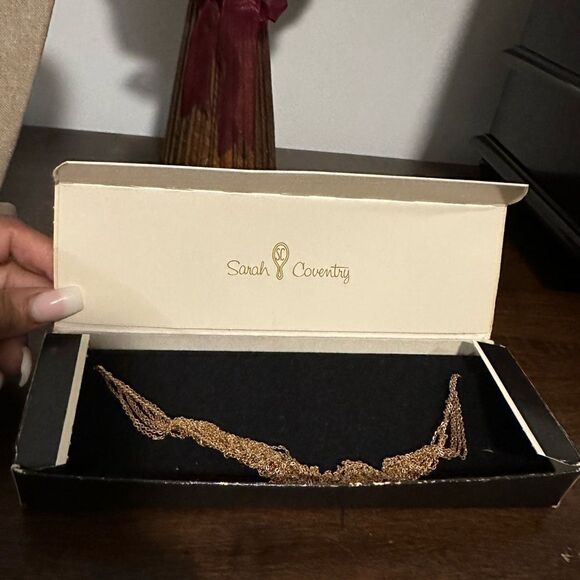 🆕 Vintage Sarah Coventry Gold Tone Multi Chain Drape Bib Necklace. - Picture 4 of 4